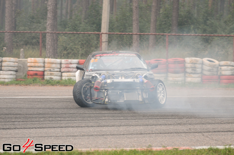 JFP drifta auto tests Biķerniekos