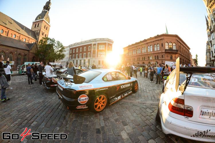 Drift Allstars treniņi un parādes brauciens Rīgas ielās