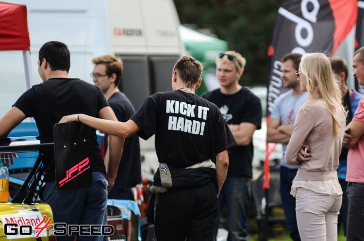 Drift Allstars treniņi un parādes brauciens Rīgas ielās