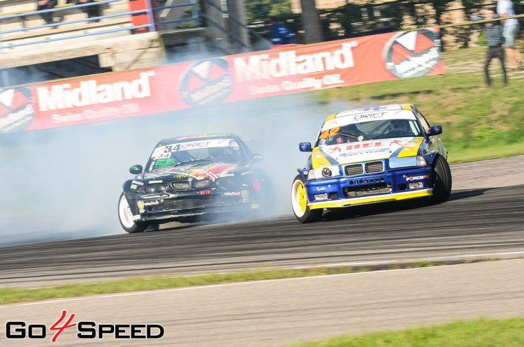 Drift Allstars treniņi un parādes brauciens Rīgas ielās