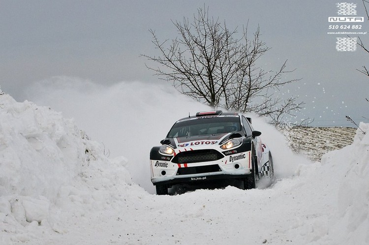 Polijas čempions Liepājas rallijam gatavojas dziļā sniegā