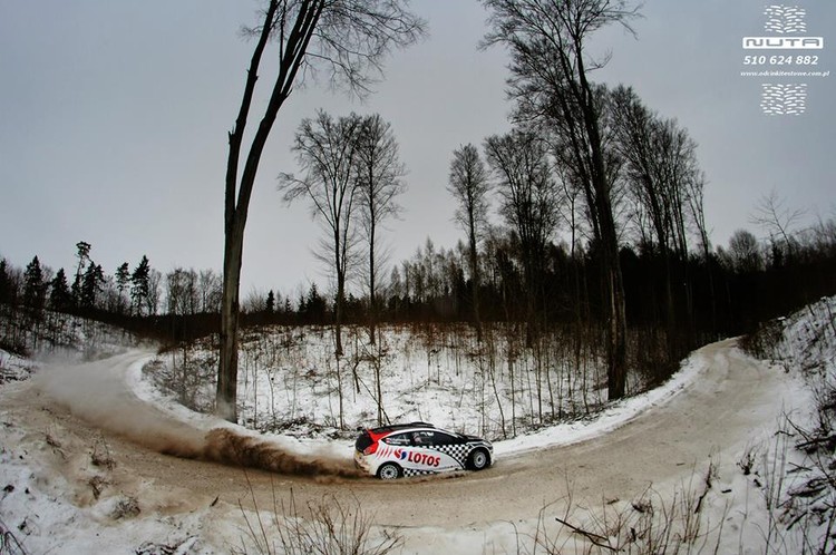 Polijas čempions Liepājas rallijam gatavojas dziļā sniegā