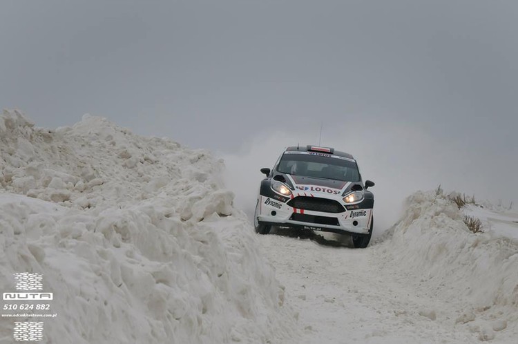 Polijas čempions Liepājas rallijam gatavojas dziļā sniegā