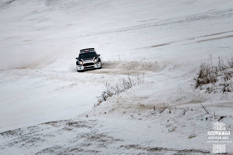 Polijas čempions Liepājas rallijam gatavojas dziļā sniegā