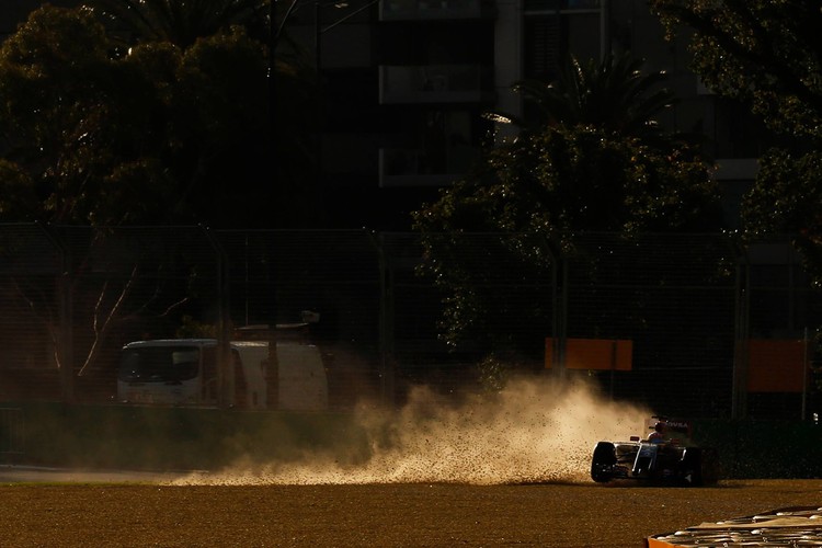 F1 jaunā sezona startē Austrālijā