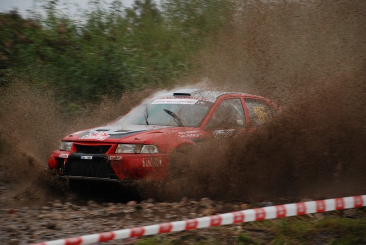 Fotogrāfiju izstādes "RALLIJS. UZ RISKA ROBEŽAS." dalībnieki