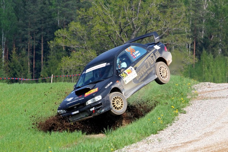 Fotogrāfiju izstādes "RALLIJS. UZ RISKA ROBEŽAS." dalībnieki