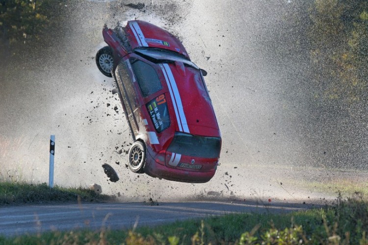 Fotogrāfiju izstādes "RALLIJS. UZ RISKA ROBEŽAS." dalībnieki