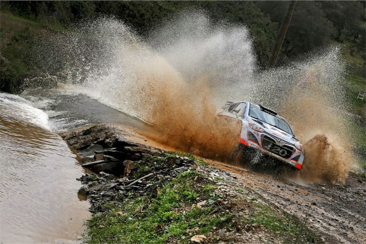 Avārijām bagātais Portugāles WRC rallijs