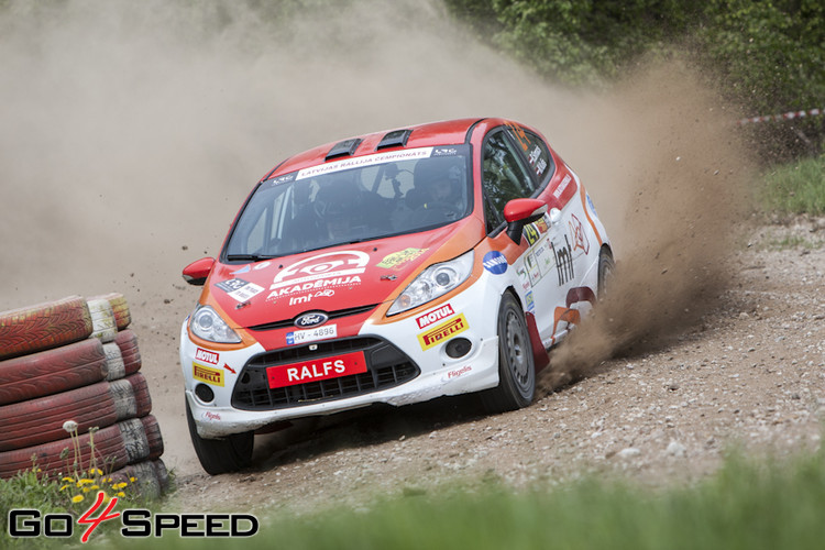 Rally Talsi 2014 2.diena, Strazdes un Sukturu tramplīni