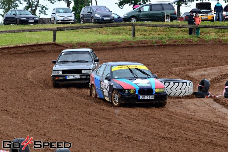 Dubļu cīņas Rallija Supersprinta 3. posmā
