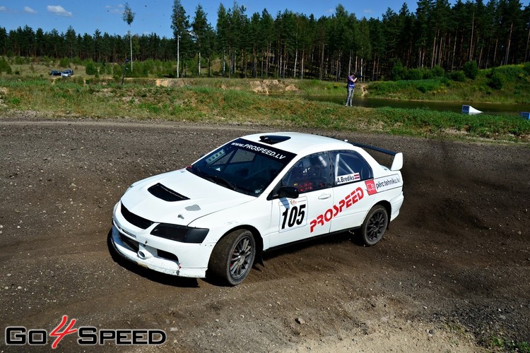 NEZ rallijkross 333 trasē