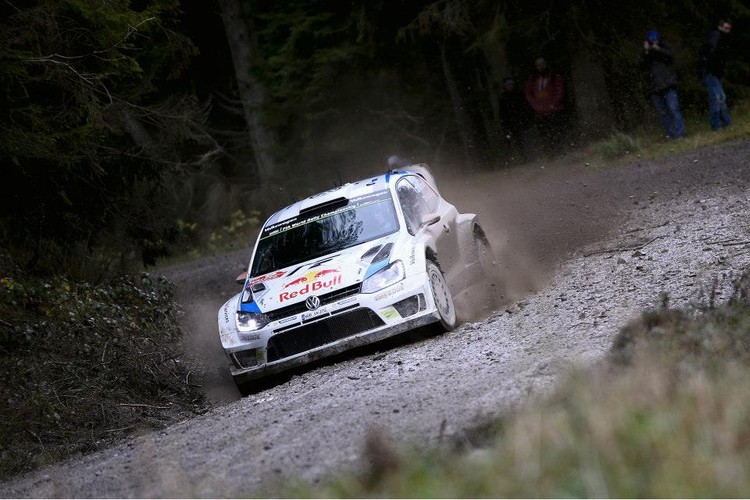 WRC sezona noslēdzas Velsas dubļos