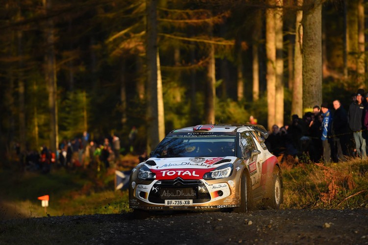 WRC sezona noslēdzas Velsas dubļos