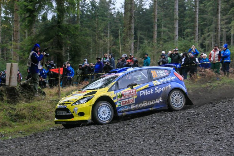 WRC sezona noslēdzas Velsas dubļos