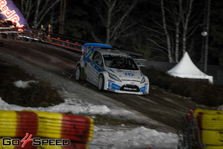 Nitišs un Baumanis 'RallyX On Ice' sacīkstē tiekas ar WRC leģendu