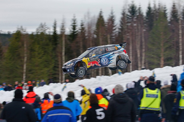 Kupenas, sānslīdes un iespaidīgie Zviedrijas WRC tramplīni