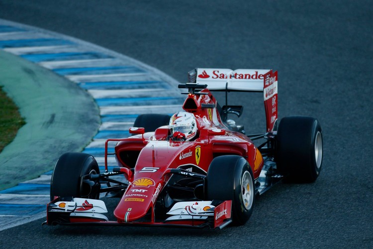 Jaunie un krāsainie F1 bolīdi gatavi jaunajai sezonai
