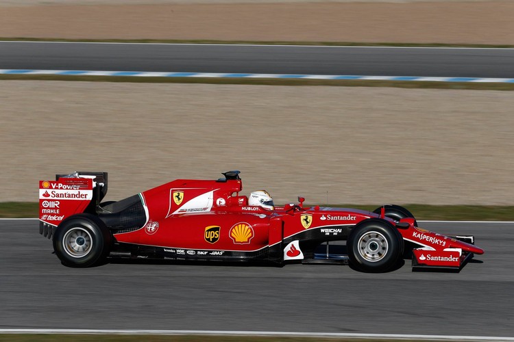 Jaunie un krāsainie F1 bolīdi gatavi jaunajai sezonai