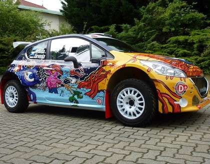 VIDEO: Igauņu rallija braucējs iemēģina jauno Peugeot 208 R5