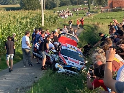 FOTO: Sesks Beļģijas WRC treniņos noskrien no ceļa