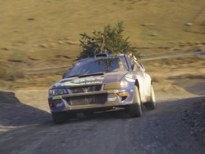 VIDEO: Pēc Ziemassvētku eglītes ar Kolina Makreja bijušo 'Subaru Impreza WRC'