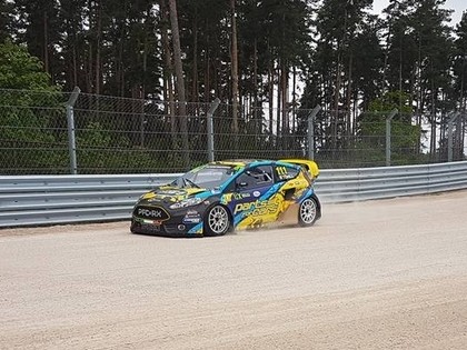 VIDEO: Īru rallijkrosa braucējs Biķerniekos aizvada testus un slavē trasi