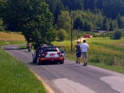 VIDEO: Grjazins, būdams otrajā vietā, Austrijas rallijā piedzīvo avāriju