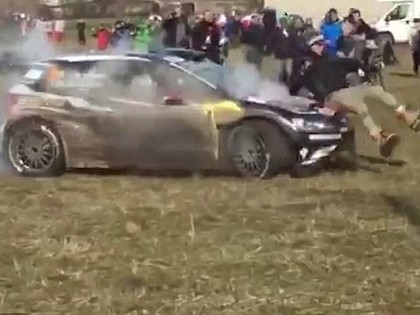 VIDEO: WRC piloti vēršas pie medijiem - neviena bilde nav vērtīgāka par jūsu dzīvību