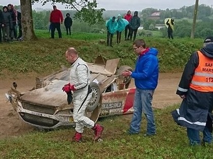 FOTO: Valeiša avarējis vietā, kur iepriekš smago avāriju piedzīvoja ukraiņu ekipāža