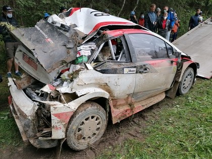 VIDEO: Japāņu sportists 'Rally Estonia' piedzīvo smagu avāriju