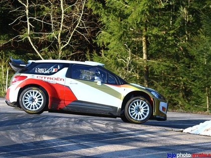 VIDEO: Lēbs testē divas WRC automašīnas