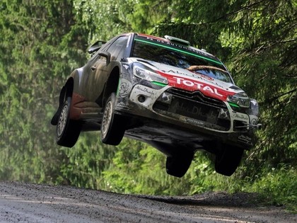 VIDEO: Pasaules ātrākie rallija braucēji gatavi Somijas WRC rallijam