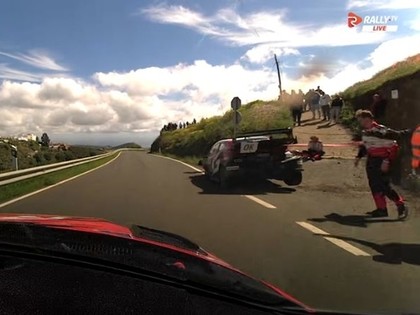 VIDEO: Solbergs neiztur spriedzi un avarē Kanāriju salu WRC