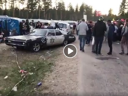 VIDEO: Tūkstošiem fanu apmeklē maģisko rallijkrosa nedēļas nogali Holjes trasē