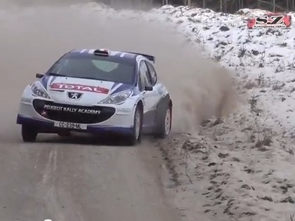 VIDEO: Rallija zvaigzne Brīns iemēģina Liepājas ceļus