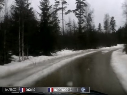 VIDEO: Ožjē pēc peļķes šķērsošanas par mata tiesu izvairās no avārijas