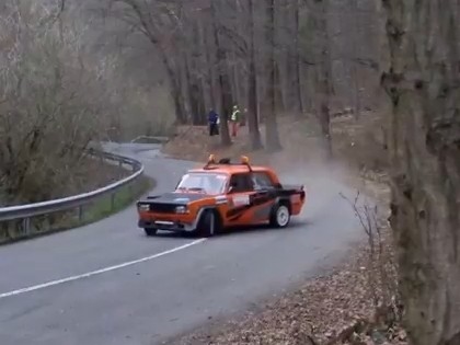 VIDEO: Žigulīši izklaidē skatītājus