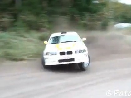 VIDEO: BMW parāda, kā jāizbrauc līkums