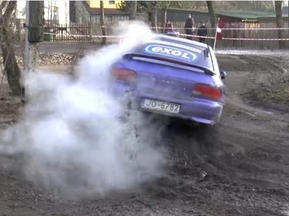 VIDEO: Ar sīvām un aizraujošām cīņām noslēdzas 'Cēsu autosprinta kauss'