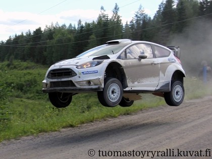 VIDEO: Sportistu iespaidīgie lidojumi Somijas WRC testos