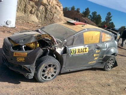 FOTO: Pēc Spānijas WRC rallija pirmās dienas mehāņikiem darba netrūkst