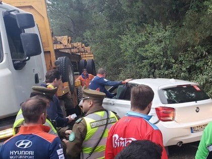 FOTO: Pierakstot Čīles WRC trasi, Lēbs saskrienas ar smago automašīnu