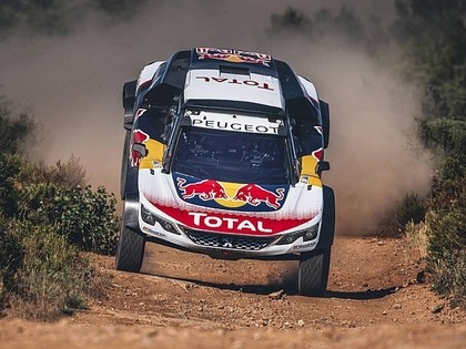 VIDEO: 'Peugeot' demonstrē iespaidīgu video no Dakaras '3008DKR Maxi' auto testiem