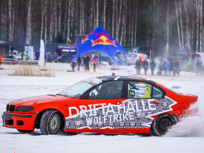 VIDEO: 'Baltic ice race' drifta sacīkstēs uzvaras izcīna Bertāns un Valters