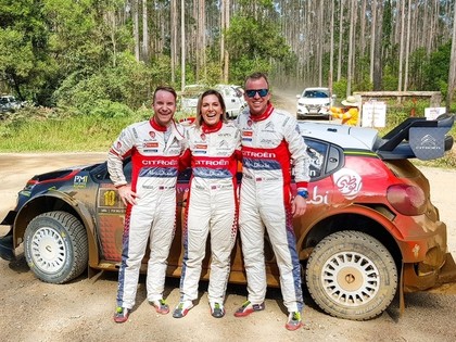 VIDEO: Ostbergs Austrālijas WRC treniņos izvizina žurnālisti un sagādā viņai neaizmirstamas emocijas