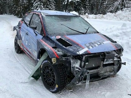 FOTO: Pirms Zviedrijas WRC somu sportists testos sasit 'Hyundai i20 R5'