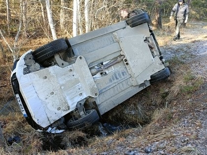 FOTO: Ožjē Gravel crew ekipāža piedzīvo avāriju