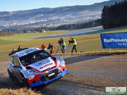 VIDEO: Kubica pie jaunā auto stūres debitē ar ātrāko laiku