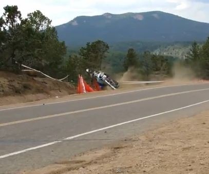VIDEO: Horeliks piedzīvo iespaidīgu avāriju